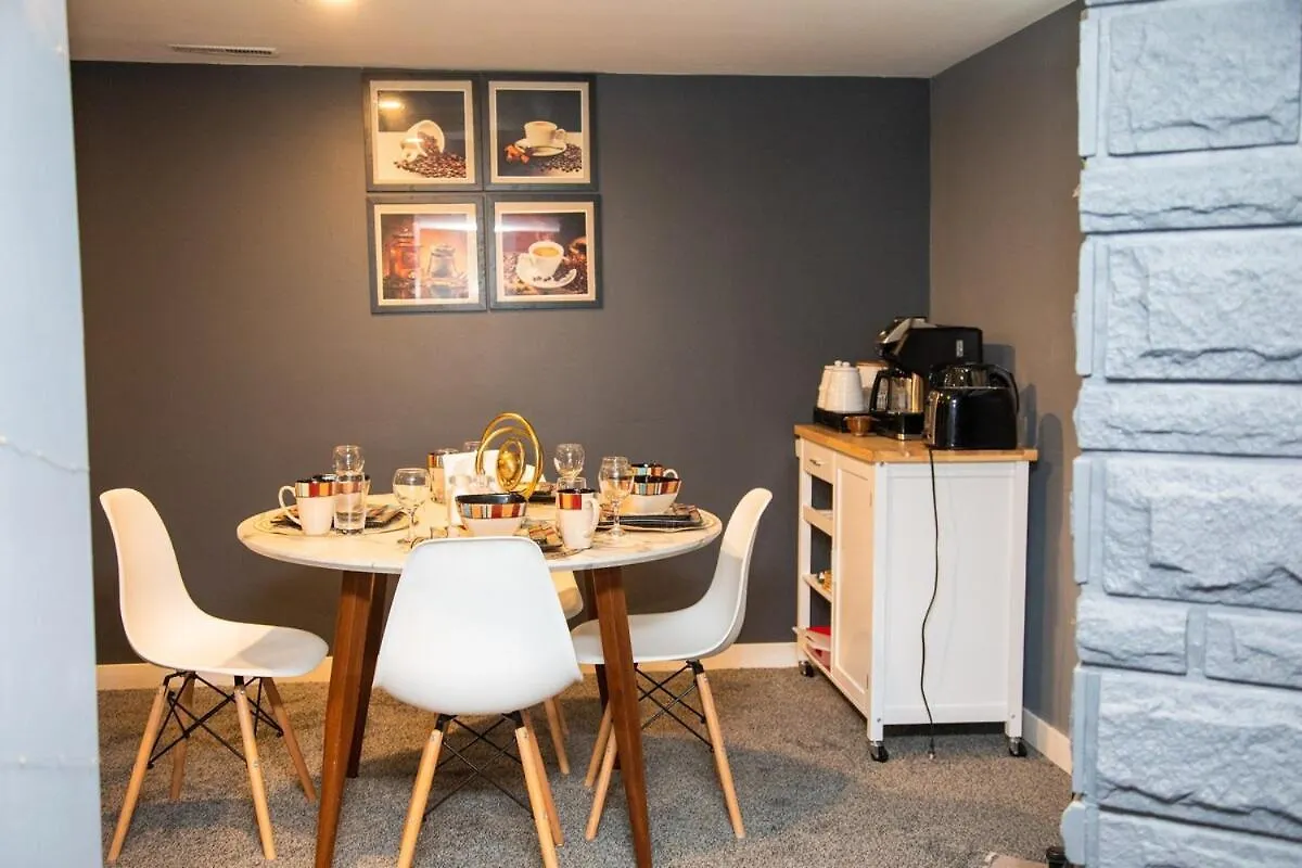 One-Bedroom Guest Suite With Private Entry Winnipeg Apartment