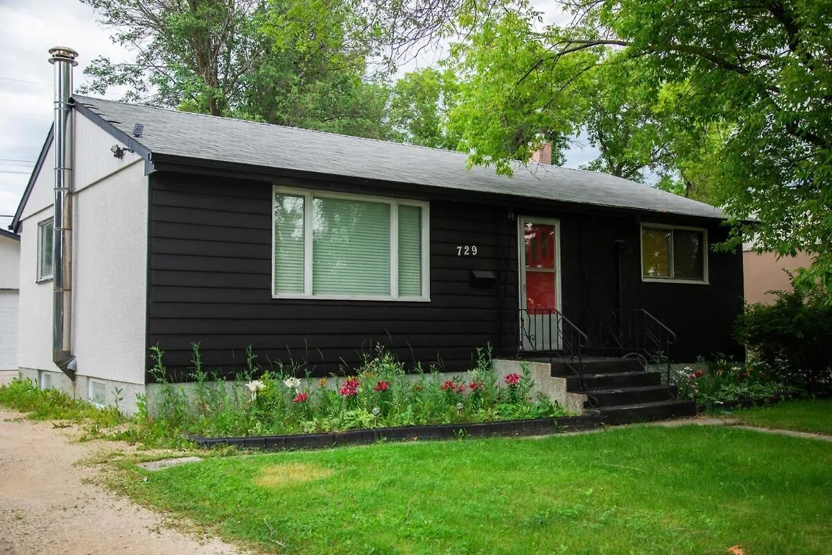 One-Bedroom Guest Suite With Private Entry Winnipeg Apartment