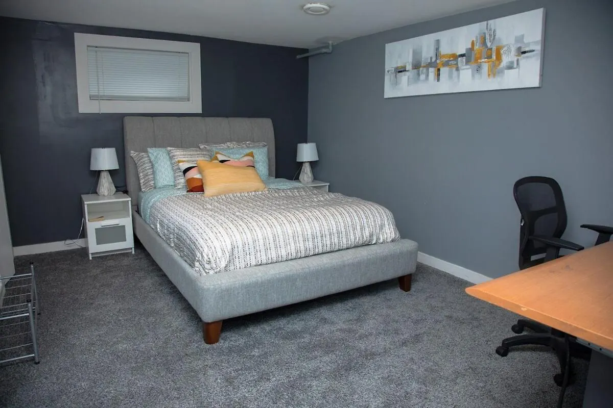 Apartment One-Bedroom Guest Suite With Private Entry Winnipeg Canada