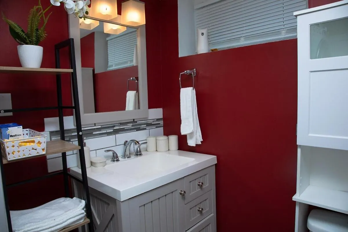 One-Bedroom Guest Suite With Private Entry Winnipeg 0*,  Canada