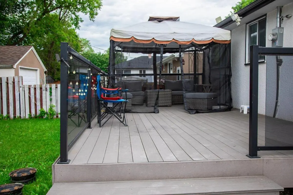 One-Bedroom Guest Suite With Private Entry Winnipeg 0*,