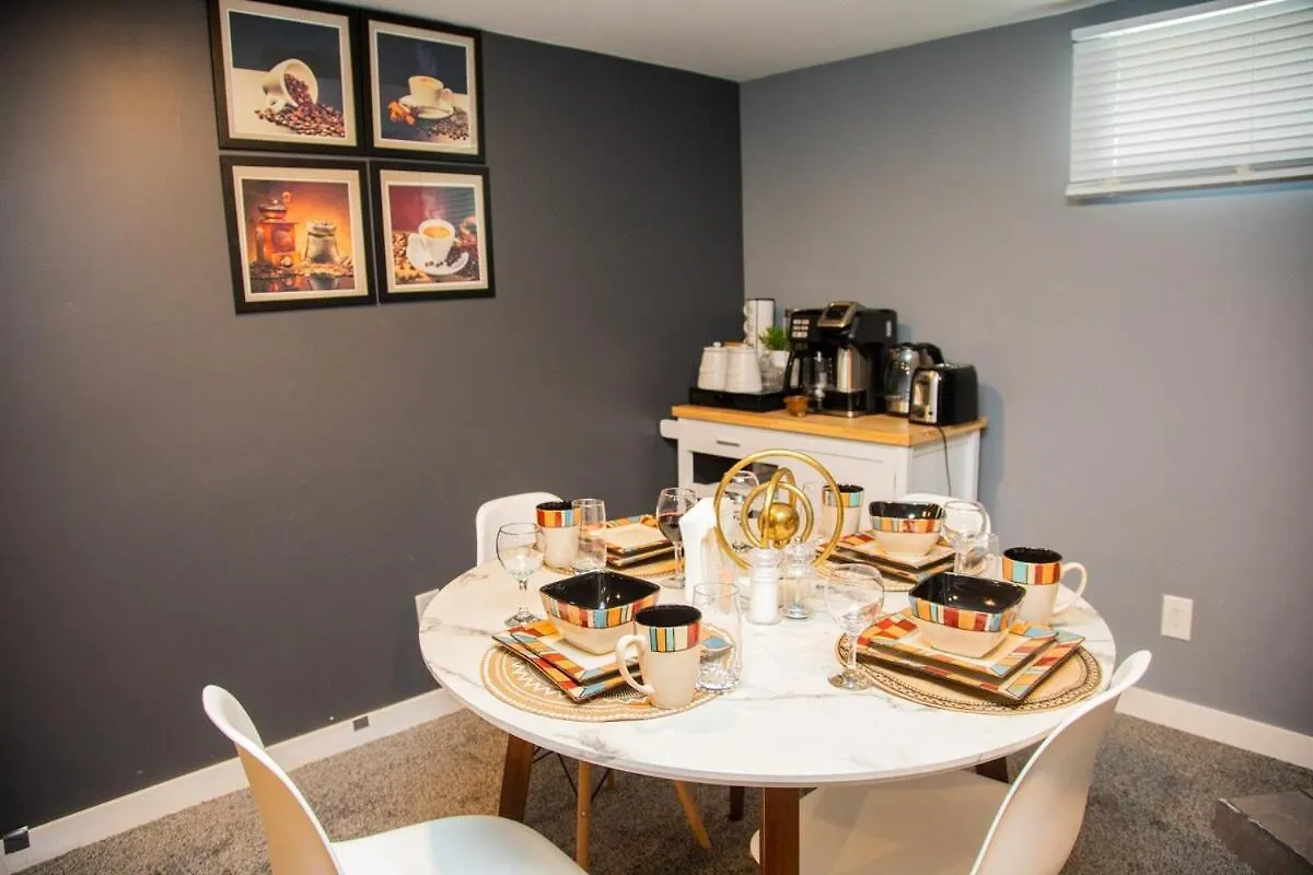 One-Bedroom Guest Suite With Private Entry Winnipeg Apartment