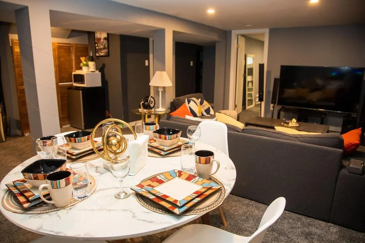 One-Bedroom Guest Suite With Private Entry Winnipeg 0*,