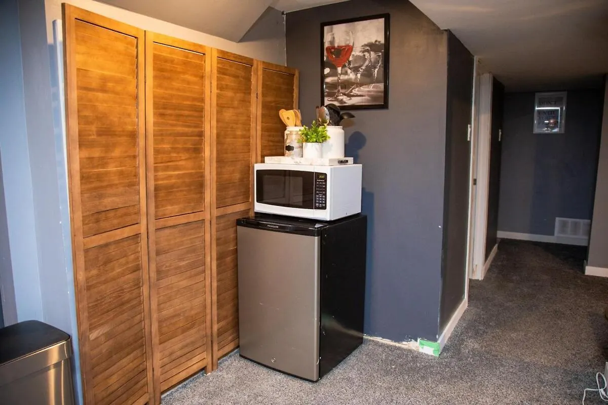 One-Bedroom Guest Suite With Private Entry Winnipeg 0*,  Canada