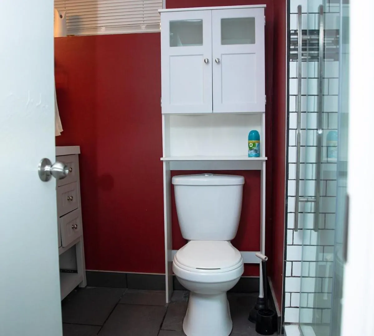 Apartment One-Bedroom Guest Suite With Private Entry Winnipeg Canada